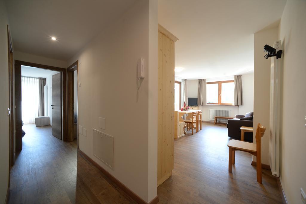 La Casa Al Noce Aparthotel Mezzana  Room photo