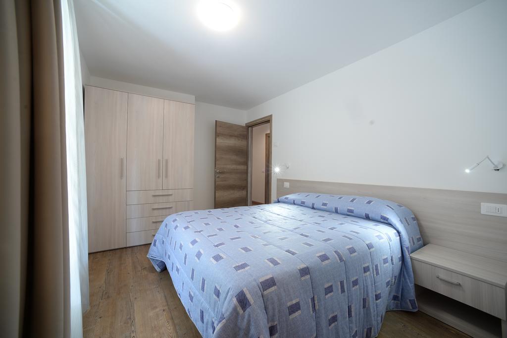 La Casa Al Noce Aparthotel Mezzana  Room photo
