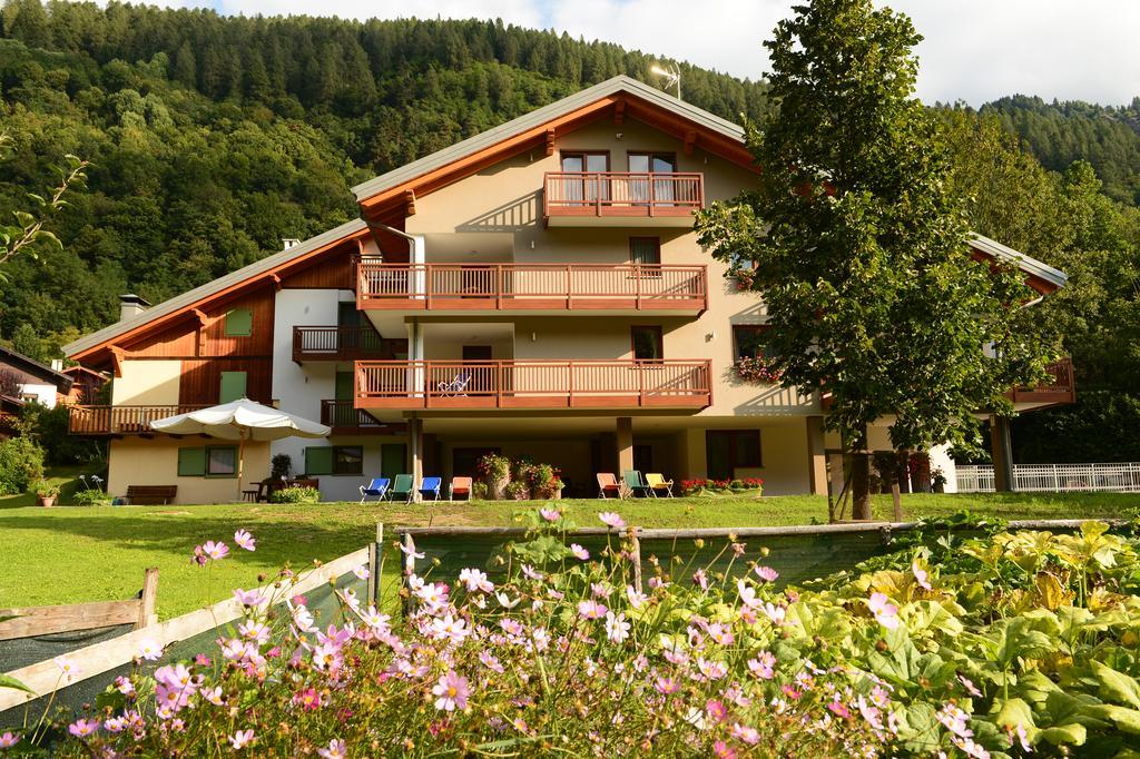 La Casa Al Noce Aparthotel Mezzana  Exterior photo